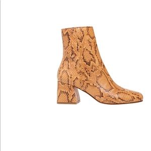 Steve Madden Davist Dress Bootie